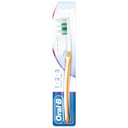 Oralb 123 Classic Care Spazzolino Manuale
