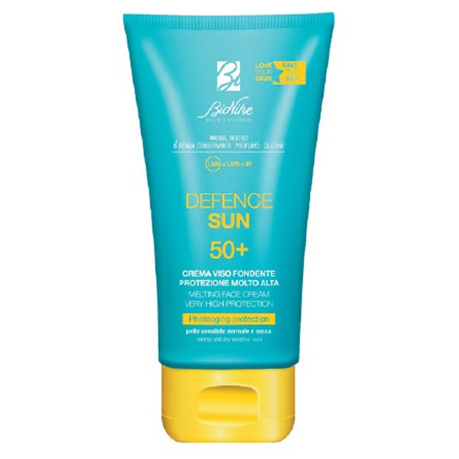 Defence Sun Crema Viso Fondente 50+ 50 Ml Defence Sun Crema Viso Fondente 50+ 50 Ml