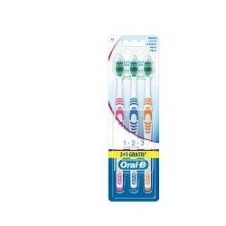 Oralb 123 Classic Care Spazzolino Manuale 3 Pezzi